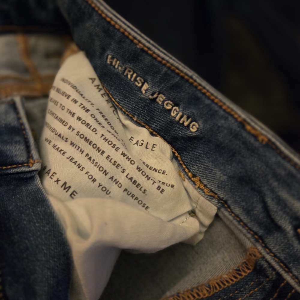 American Eagle Outfitters Light Blue and Dark Blue Jeans - Picture 2 of 4